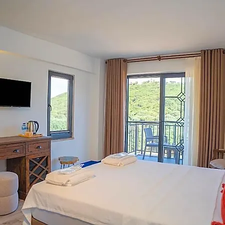 Hotel Aris