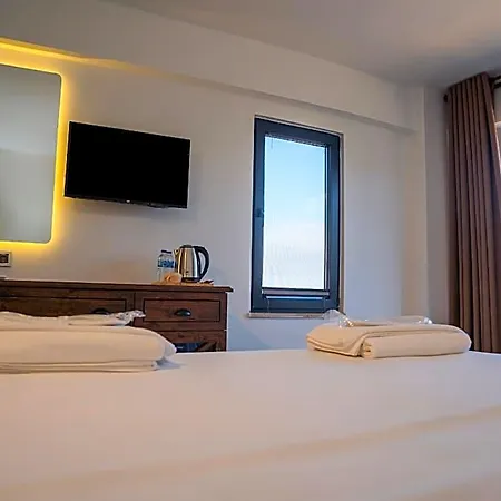 Hotel Aris 3*